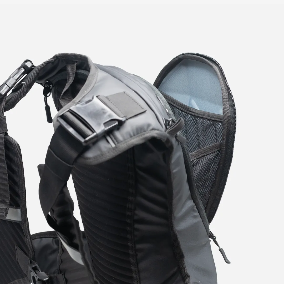 CARBONADO Y07 Hydration Pac (Grey)