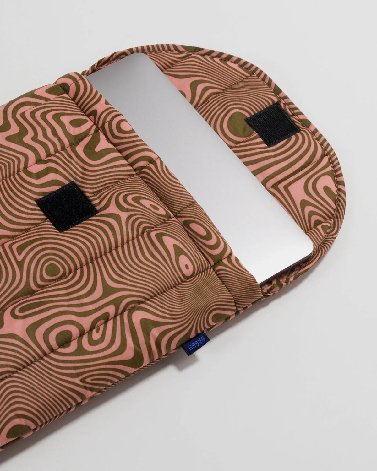 Puffy Laptop Sleeve 13" Trippy Swirl Salmon