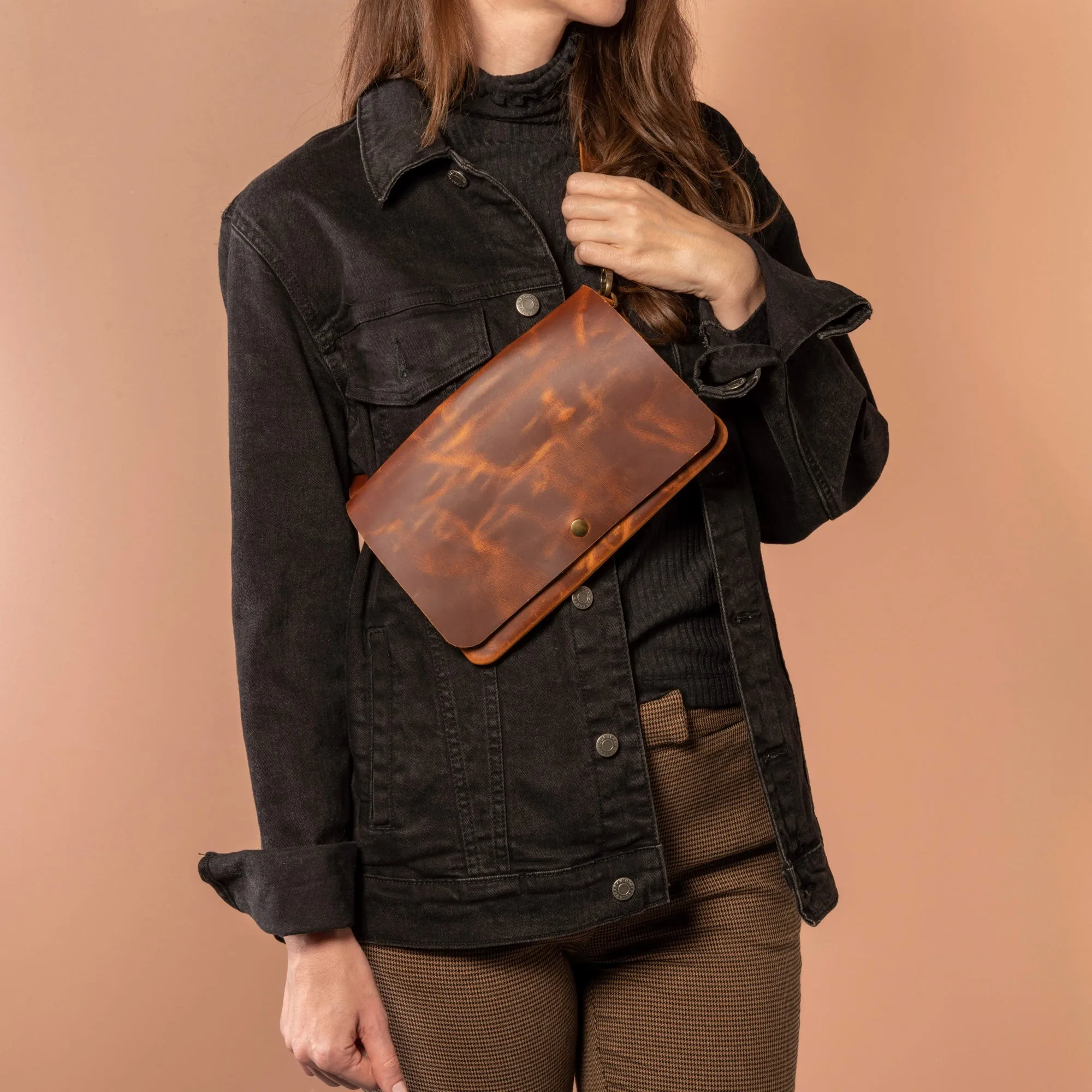 Teslin Leather Convertible Purse | Warehouse Sale